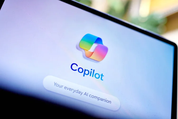 Microsoft propõe padrão técnico para identificar imagens falsas geradas por IA