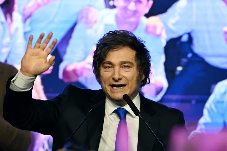 Milei conquista vitórias em série no Congresso em meio a crises