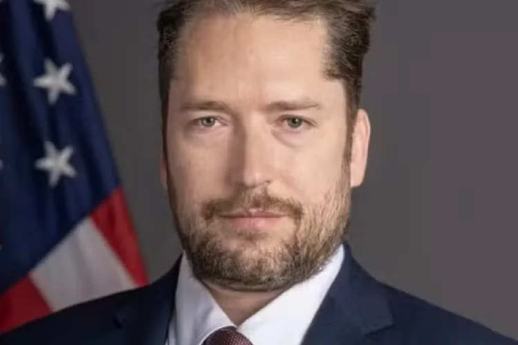 Moraes autoriza visita de assessor do governo Trump a Bolsonaro na Papudinha