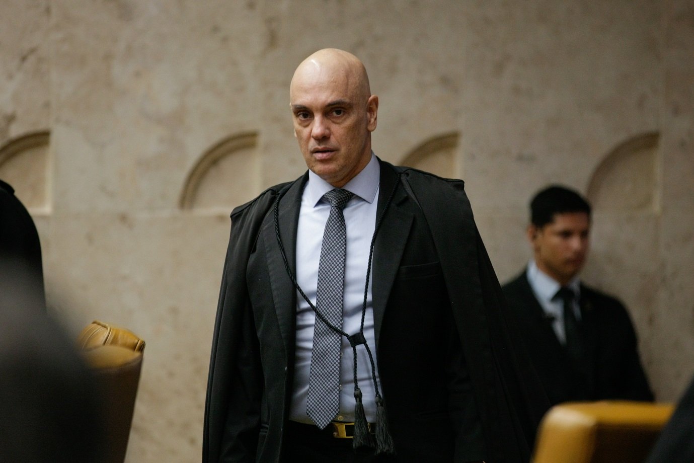 Moraes suspende aplicação da Lei da Dosimetria até decisão final do STF
