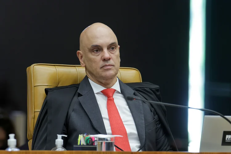 Moraes vota para rejeitar recursos de militares condenados por trama golpista