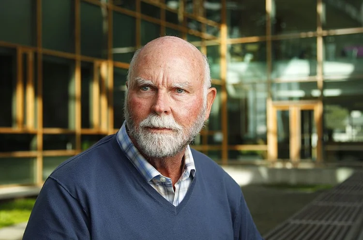 Morre John Craig Venter, pioneiro do genoma humano, aos 79 anos