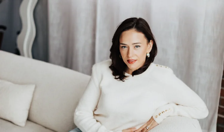 Mulher de 39 anos ganha US$ 18 mil por mês em renda passiva: 'Aqui vai o meu melhor conselho'