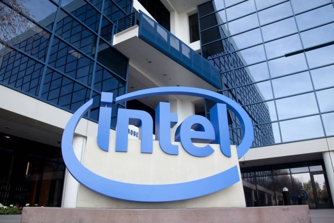 Na corrida da IA, Google aposta em CPUs da Intel para competir com rivais