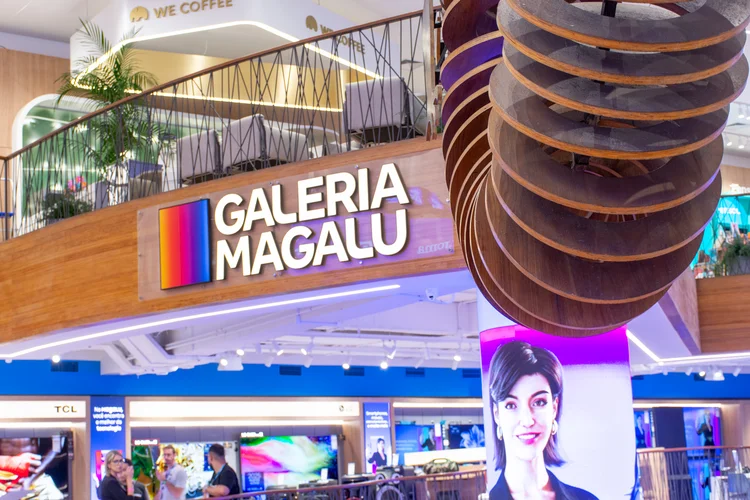 Na Magalu, e-commerce cai e loja física cresce: 'vendendo com qualidade', diz RI