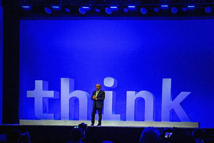 'Não basta que a IA ajude seu negócio, ela tem que ser seu negócio', diz CEO da IBM