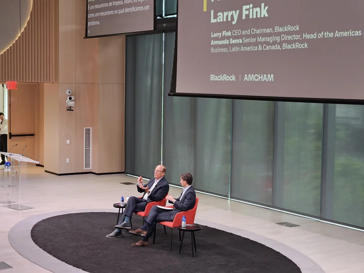 Não existe bolha de IA; temos uma escassez de computação, diz Larry Fink