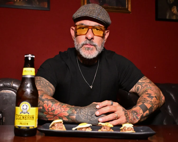 Não sabe como combinar comida e cerveja? O Fogaça te ensina