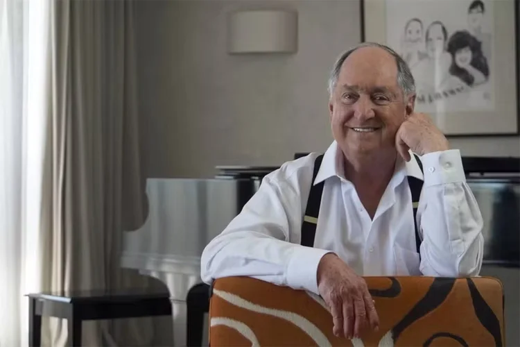 Neil Sedaka, ícone do rock e do pop americano, morre aos 86 anos