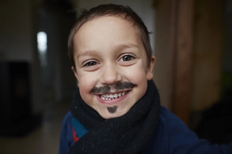 Nem com bigode falso: verificação de idade por selfie da Unico acerta 99,98% das vezes
