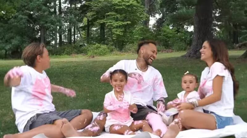 Neymar e Bruna Biancardi anunciam nova gravidez, mas detalhe causa polêmica: ‘Covardia’