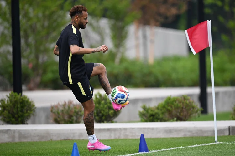 Neymar fica fora de Brasil x Haiti e segue em recuperação na Copa do Mundo