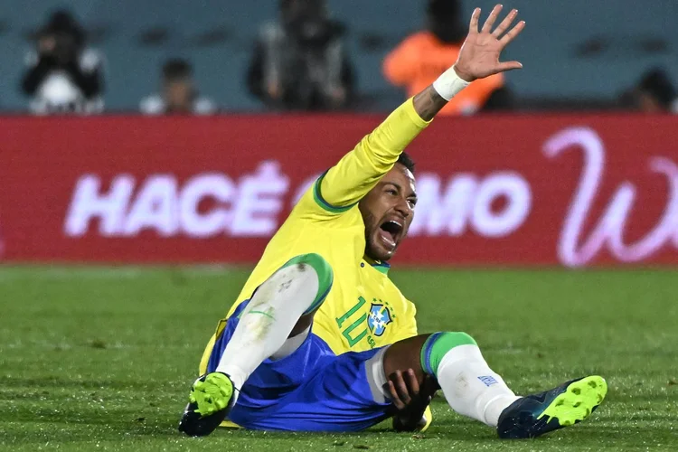 Neymar treina com Seleção, mas deve ficar de fora do jogo contra Haiti na Copa do Mundo