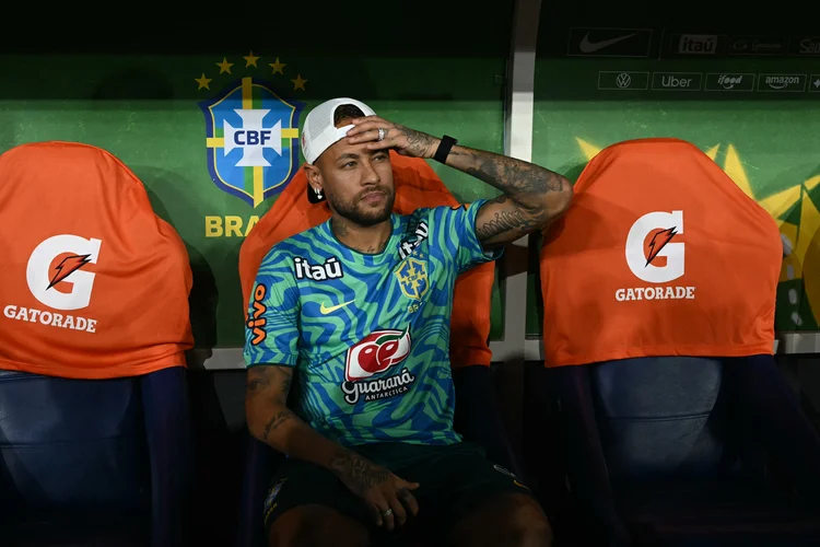 Neymar vai jogar na Copa do Mundo? Exame na segunda-feira será decisivo