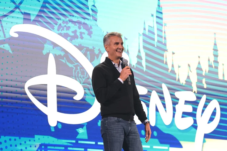 Novo CEO da Disney quer conectar parques e streaming pelo Disney+
