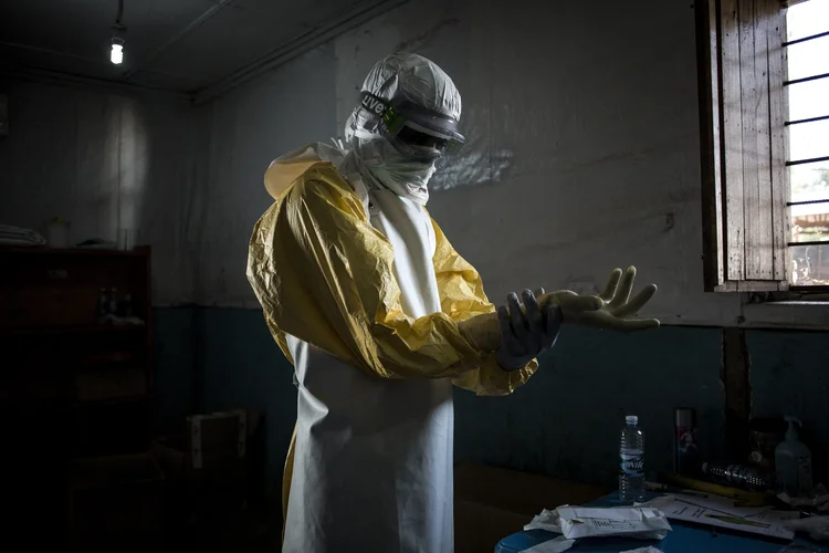 Novo surto de Ebola mata 65 na República Democrática do Congo