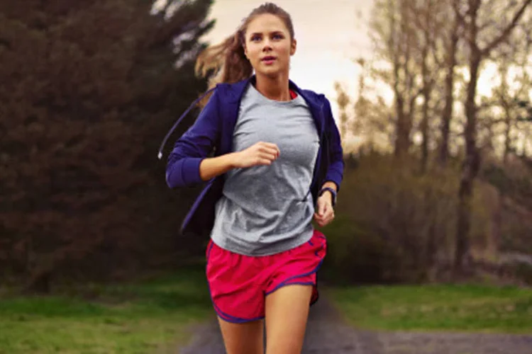 O custo invisível das roupas esportivas