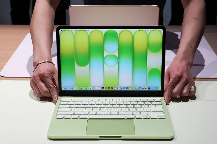 O detalhe inesperado no balanço da Apple: MacBooks voltaram a ser 'cool'