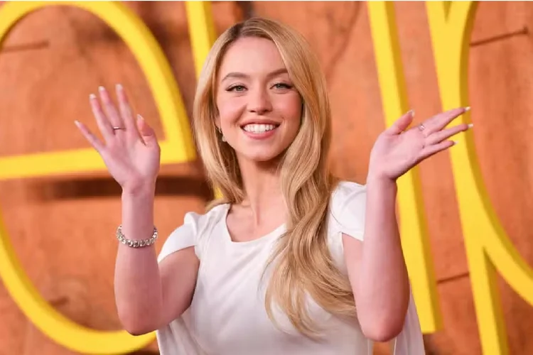 'O Diabo veste Prada 2': Entenda por que Sydney Sweeney foi cortada do filme?