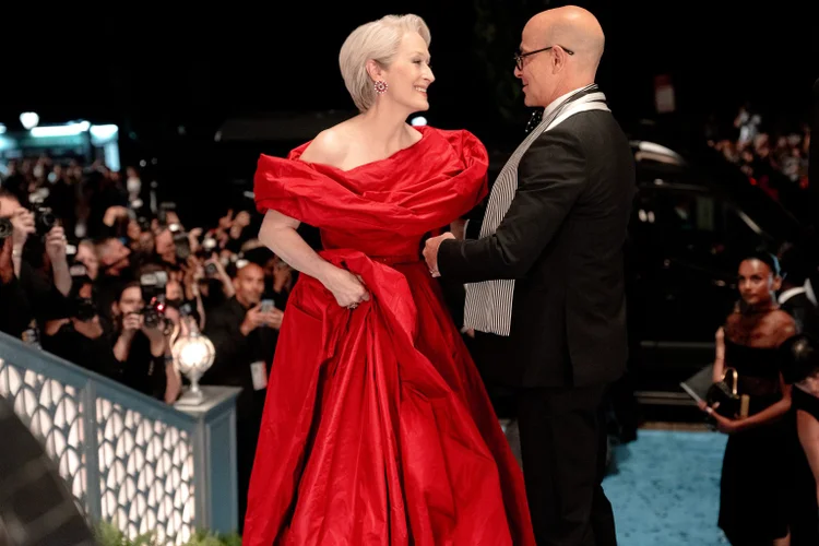 'O Diabo Veste Prada 2': roteirista nega que bilionário seja inspirado em Jeff Bezos