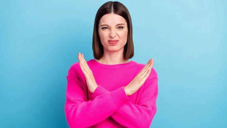 O que dizer quando alguém é desrespeitoso com você no trabalho, segundo especialista em comunicação