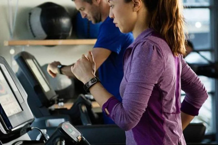 O treino na esteira que viralizou no TikTok: será que ele funciona?