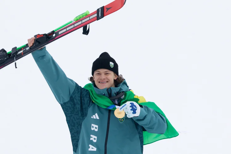 Olimpíadas de Inverno: Lucas Pinheiro conquista ouro histórico para o Brasil