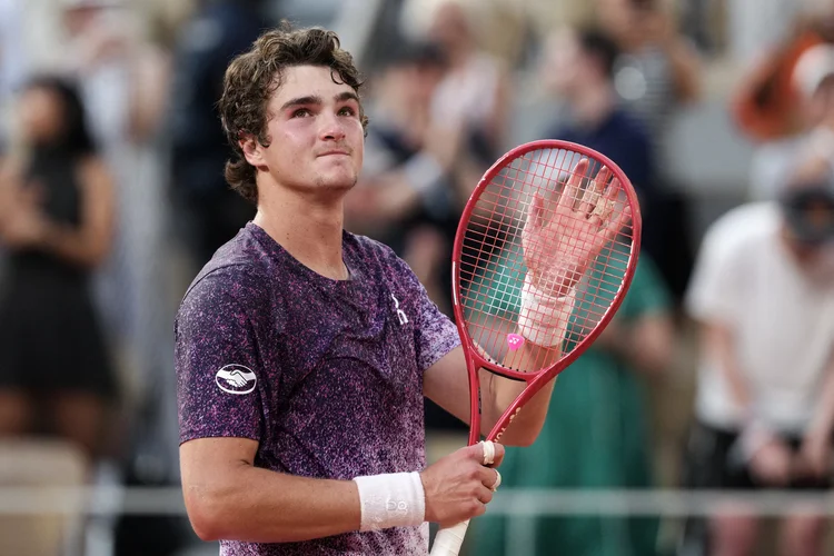 Onde assistir a João Fonseca x Casper Ruud hoje em Roland Garros?