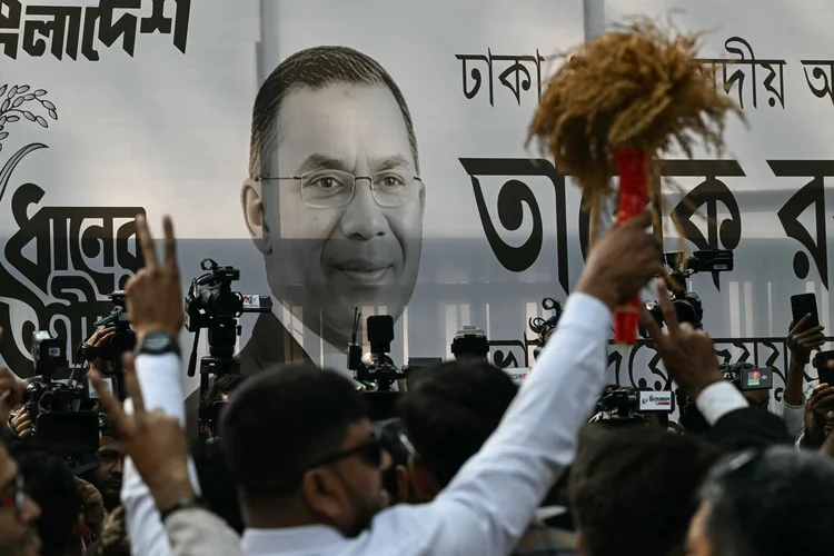 Oposição conquista maioria e deve assumir governo em Bangladesh