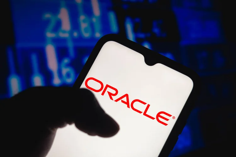 Oracle permanece 'confiante' com a OpenAI, diz empresa para tranquilizar investidores