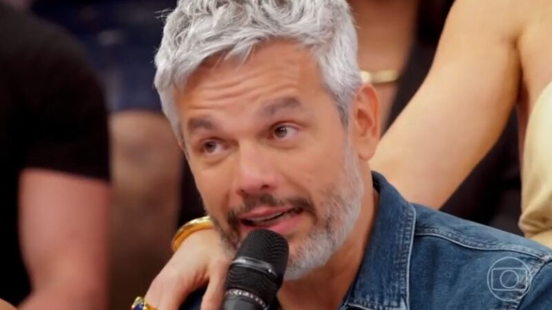 Otaviano Costa chora ao relembrar doença grave: ‘É um guerreiro’