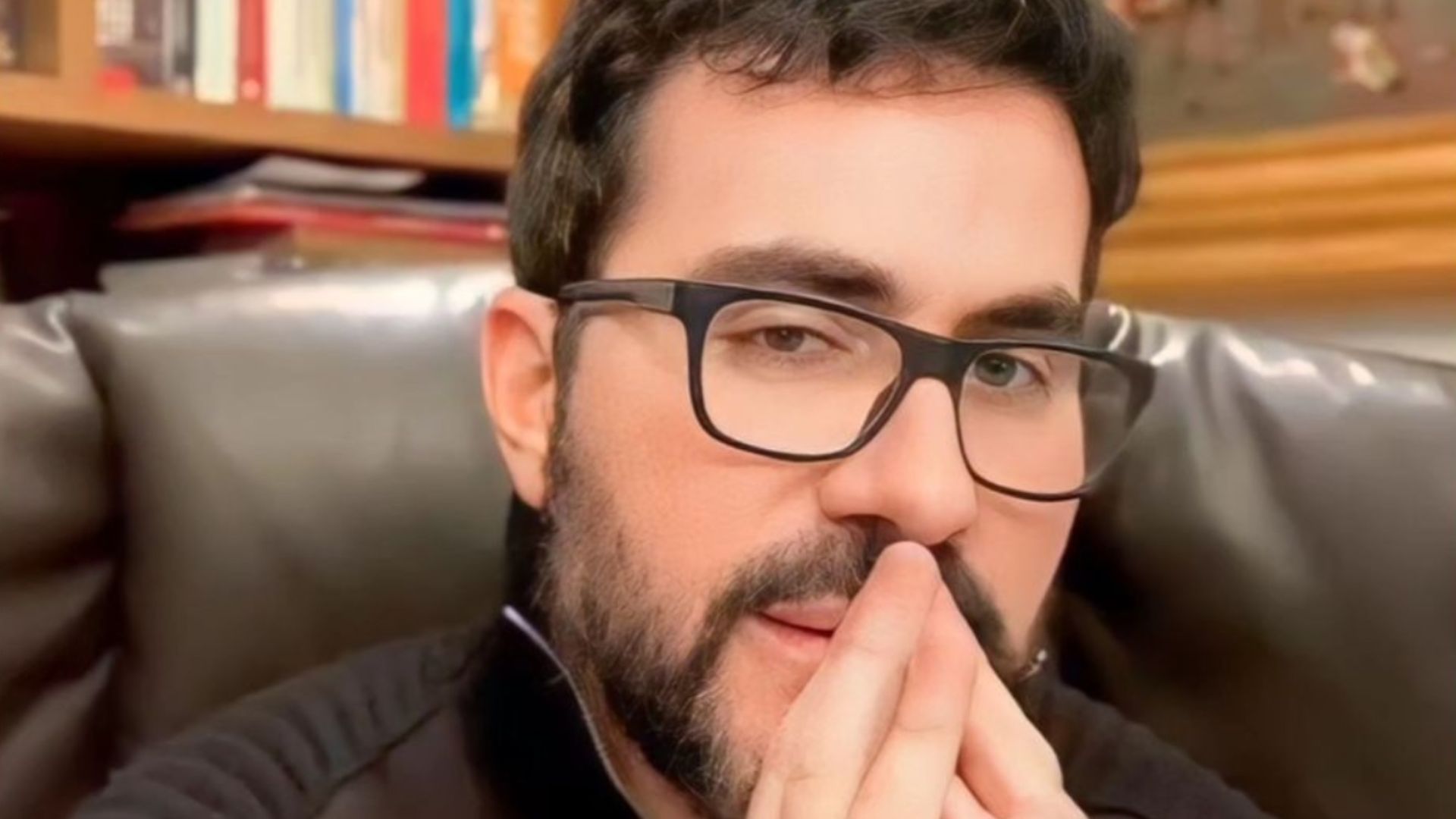 Padre Fábio de Melo é exposto por revista e valores milionários cobrados são revelados