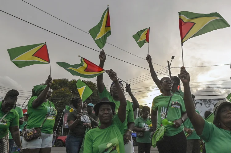 País que mais crescerá no mundo é vizinho do Brasil; veja ranking