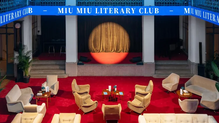 Para além da moda: Miu Miu expande braço cultural com clube literário