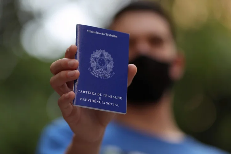 Parabéns, trabalhador brasileiro. Você fez isso tudo sozinho