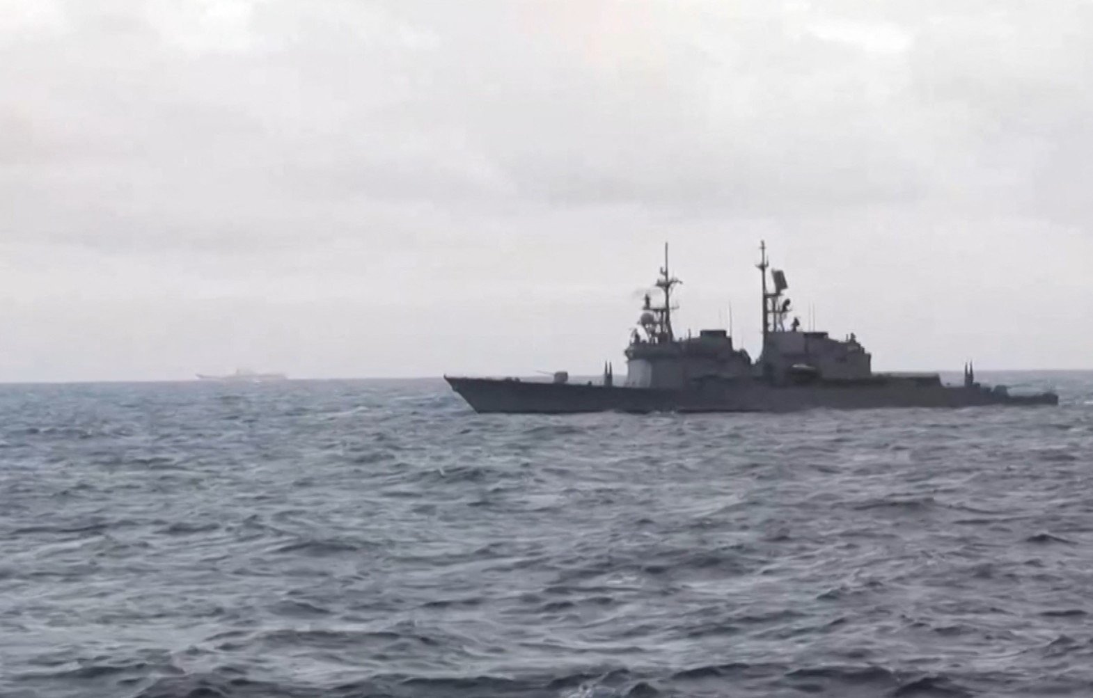 Pequim envia mais de 100 navios e aumenta tensão com Taiwan