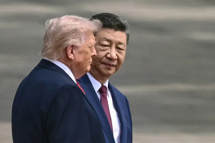 Petróleo sobe 4% após Trump dizer que China comprará óleo dos EUA