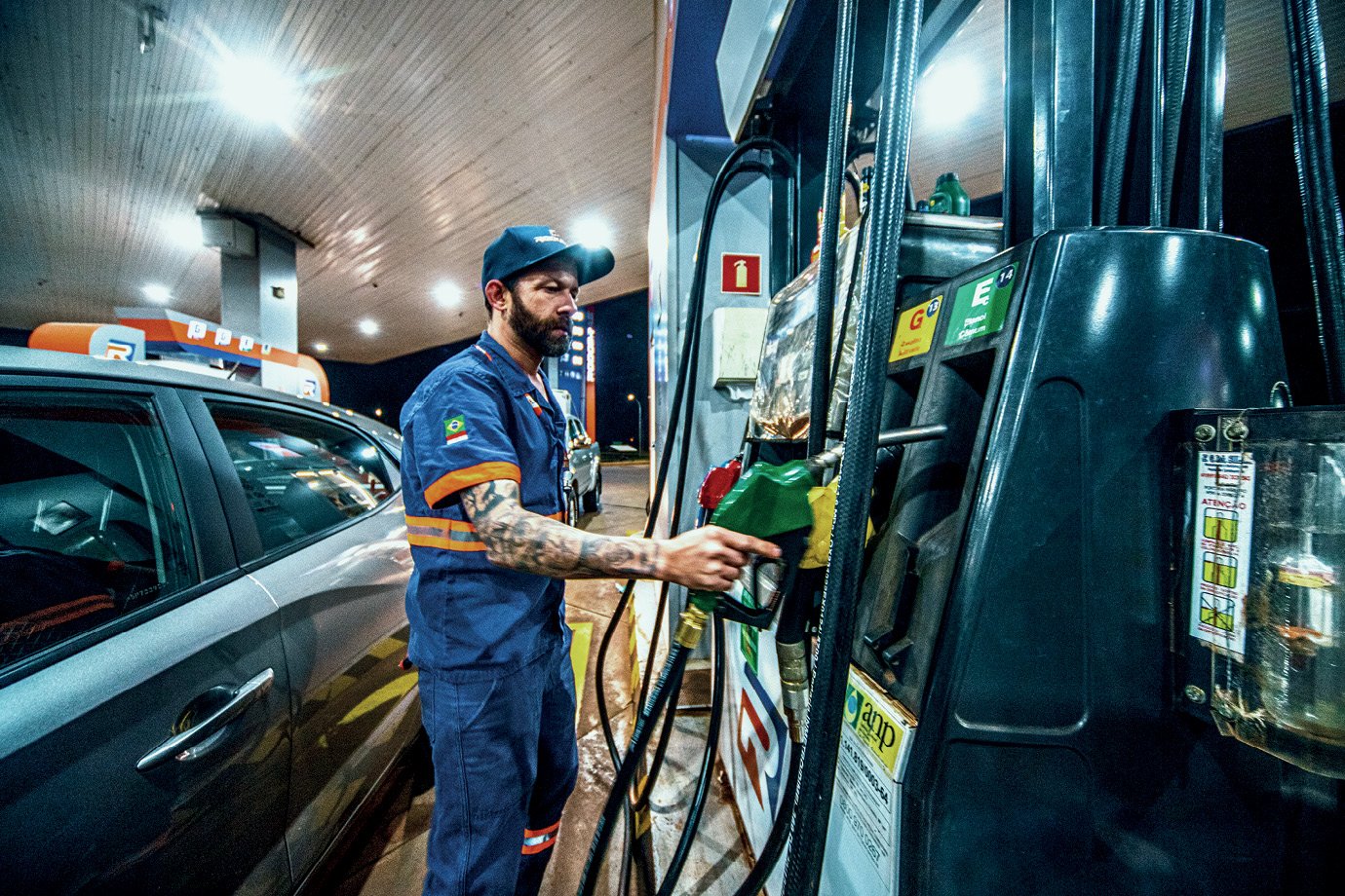 PF abre inquérito para investigar preços 'abusivos' de combustíveis