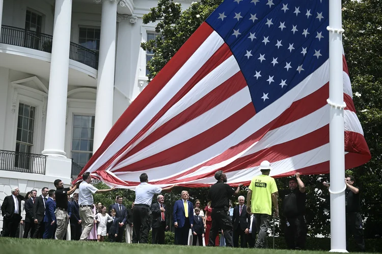 PIB dos EUA cresce a ritmo de 2% no 1º trimestre em meio à Guerra do Irã