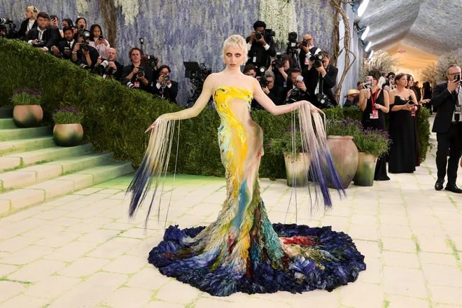 'Pintado à mão': o processo de criação do melhor look do Met Gala 2026