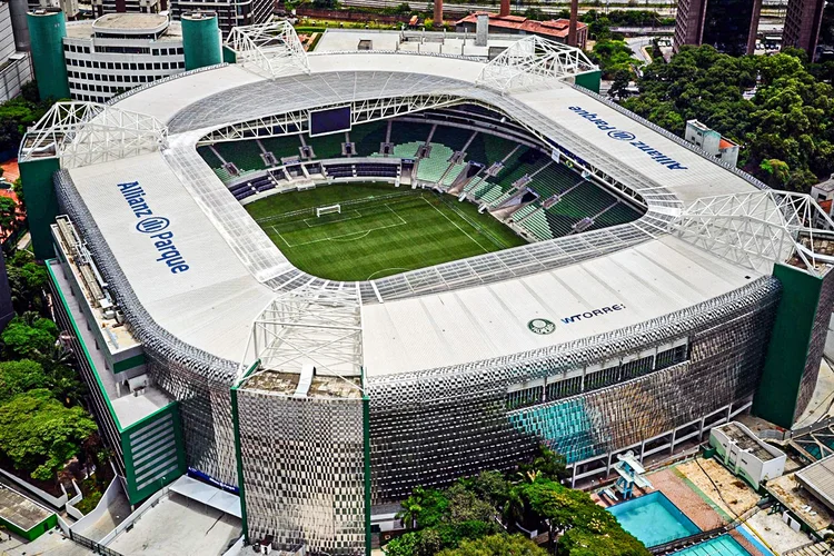 Por que a Allianz rescindiu o naming rights da arena do Palmeiras