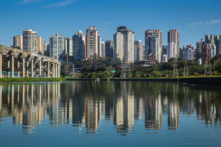 Por que a IA está derrubando ações do setor imobiliário nos EUA