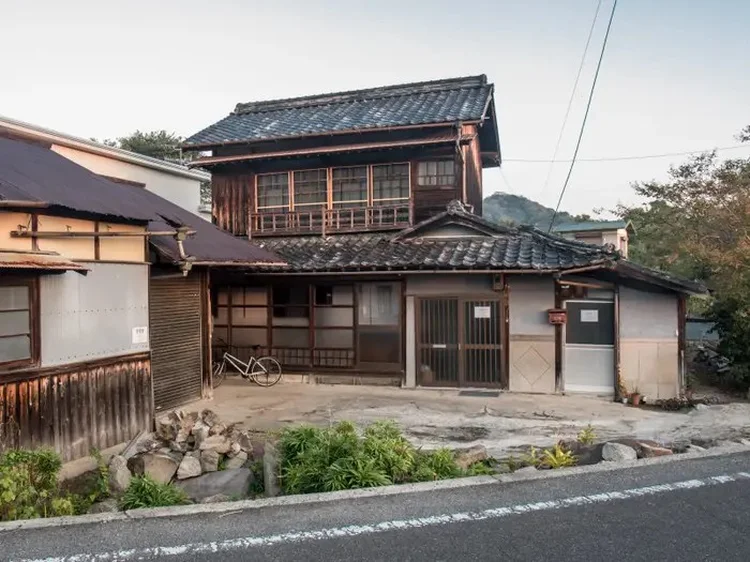 Por que o Japão tem milhões de casas abandonadas?
