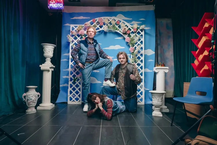 Por que Taylor Swift deixou o YouTube para depois com clipe de 'Opalite'