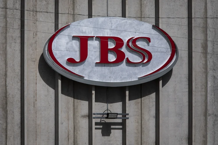 Porque a JBS e outros frigoríficos do Brasil estão na mira dos EUA