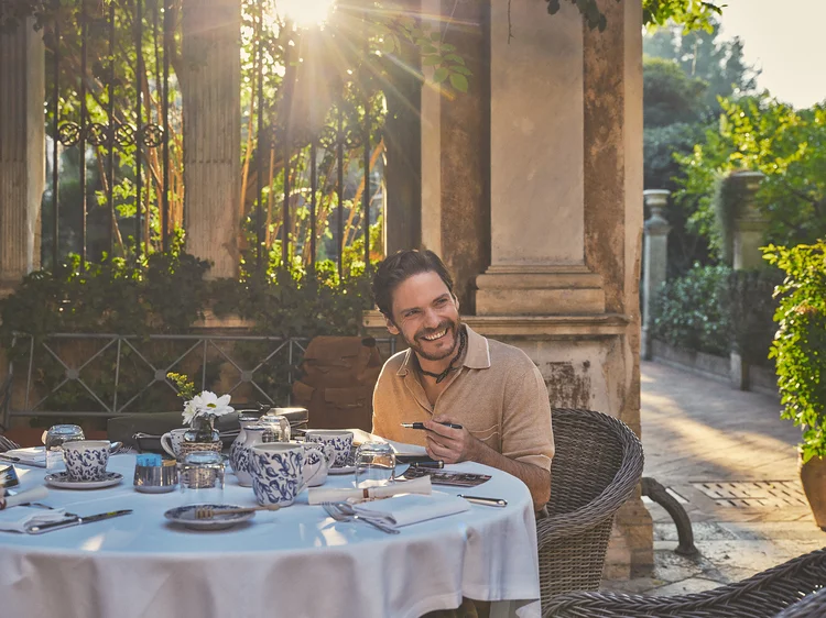 Postais da Itália escritos à mão: a nova campanha da Montblanc, com Roman Coppola