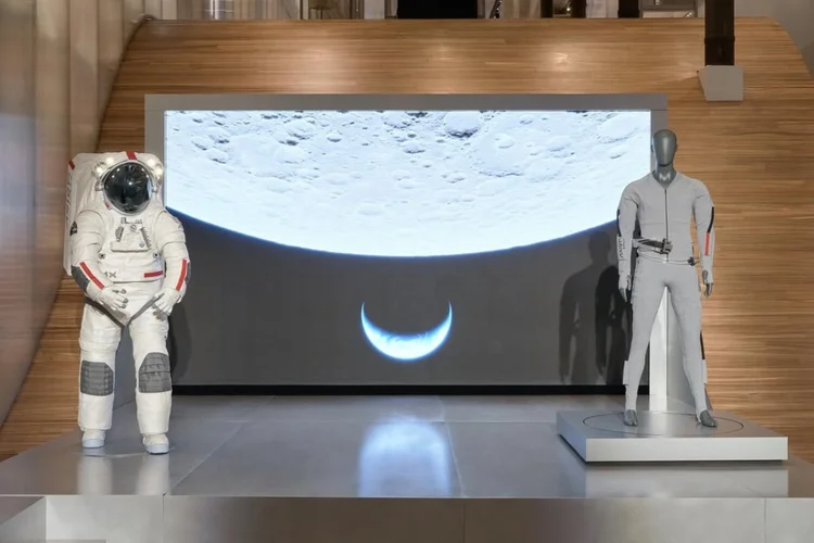 Prada lança traje para astronautas da Nasa a caminho da Lua