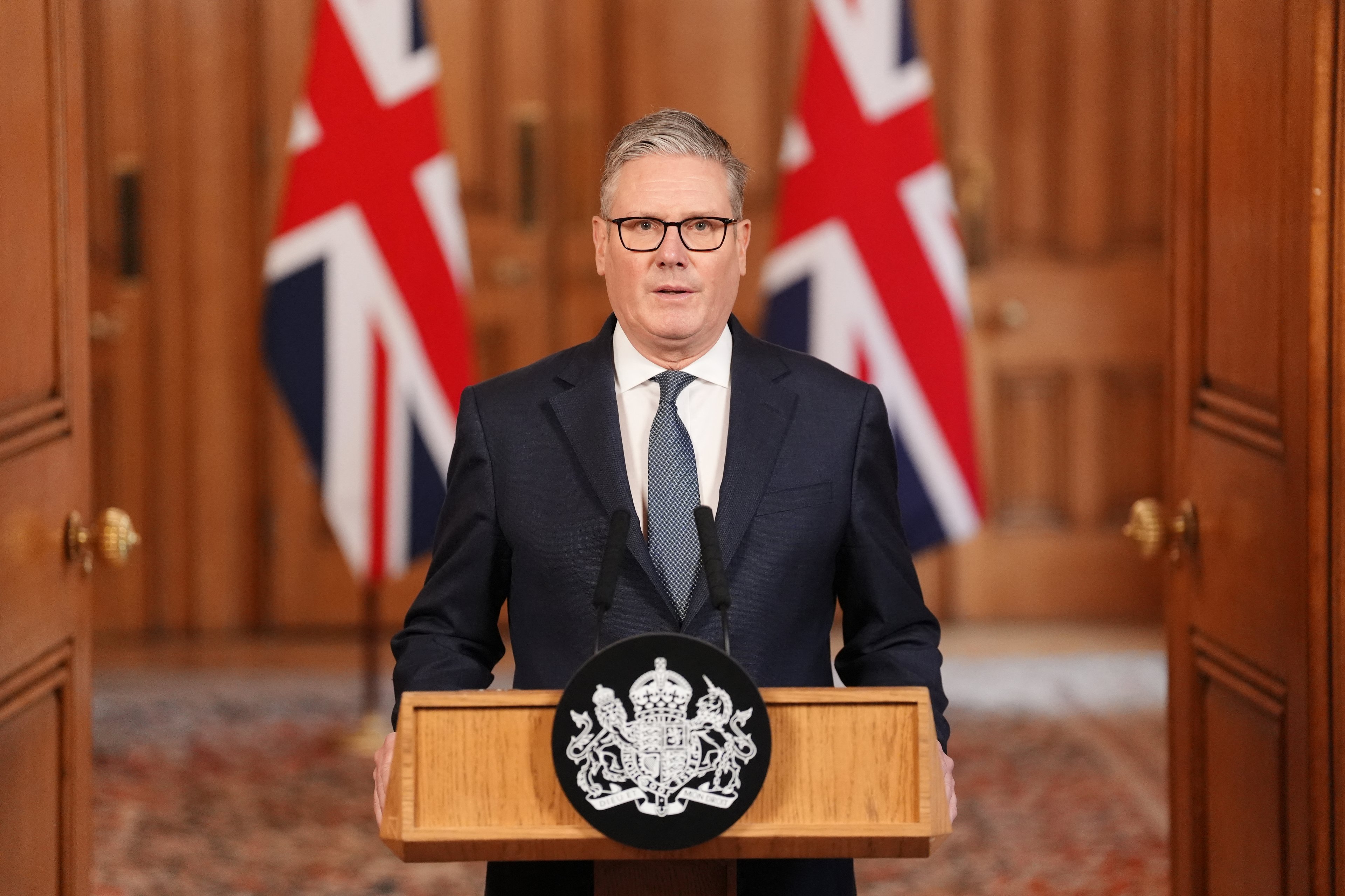 Premiê do Reino anuncia navio de guerra e helicópteros ao Chipre para 'esforço defensivo'