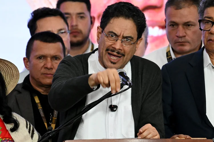 Presidente e candidato de esquerda questionam resultado da eleição da Colômbia