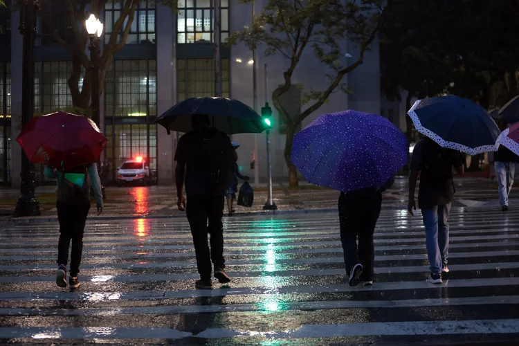 Previsão indica tempestade nas regiões Sul, Sudeste e Centro-Oeste
